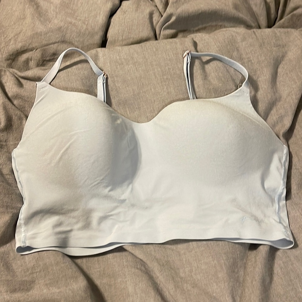 Wireless lightly lined bra